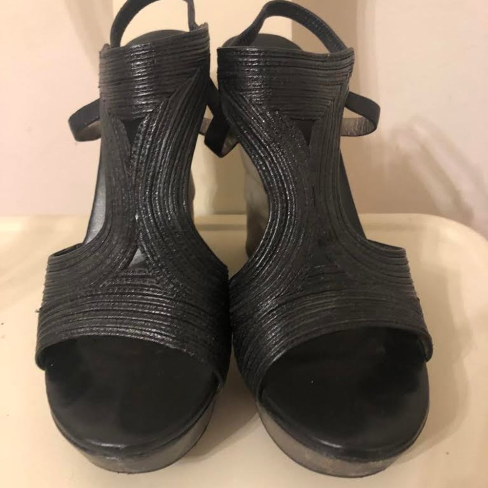 Diane Von Furstenberg Stacked Wedge Heel